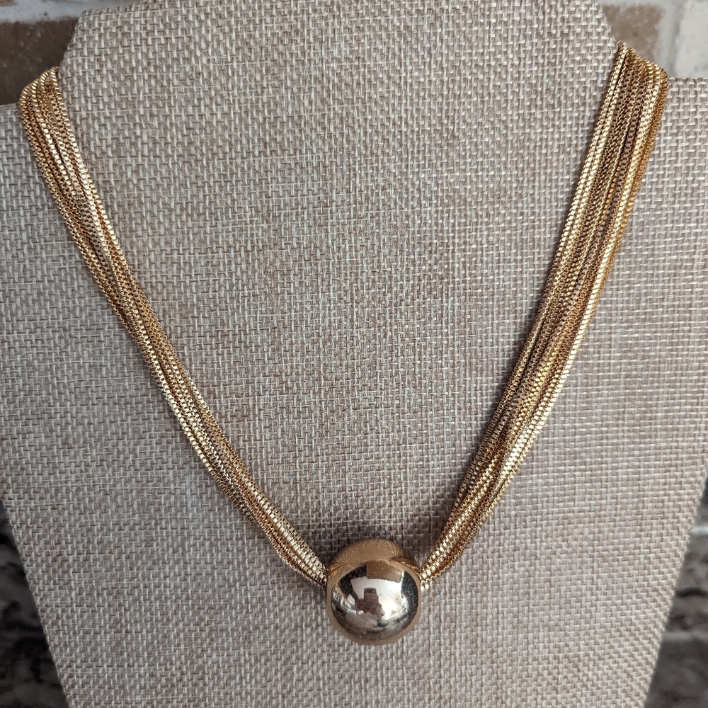 Necklace and bracelet set